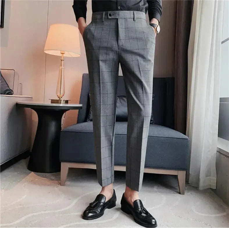 Calça de Alfaiataria Masculina Bonzzano BZ214 em corte slim fit.
