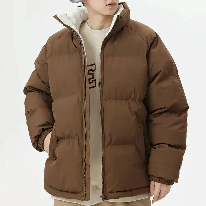 Jaqueta Bobojaco Masculina Bonzzano BZ157 em fundo neutro, destacando seu design sofisticado e funcional.