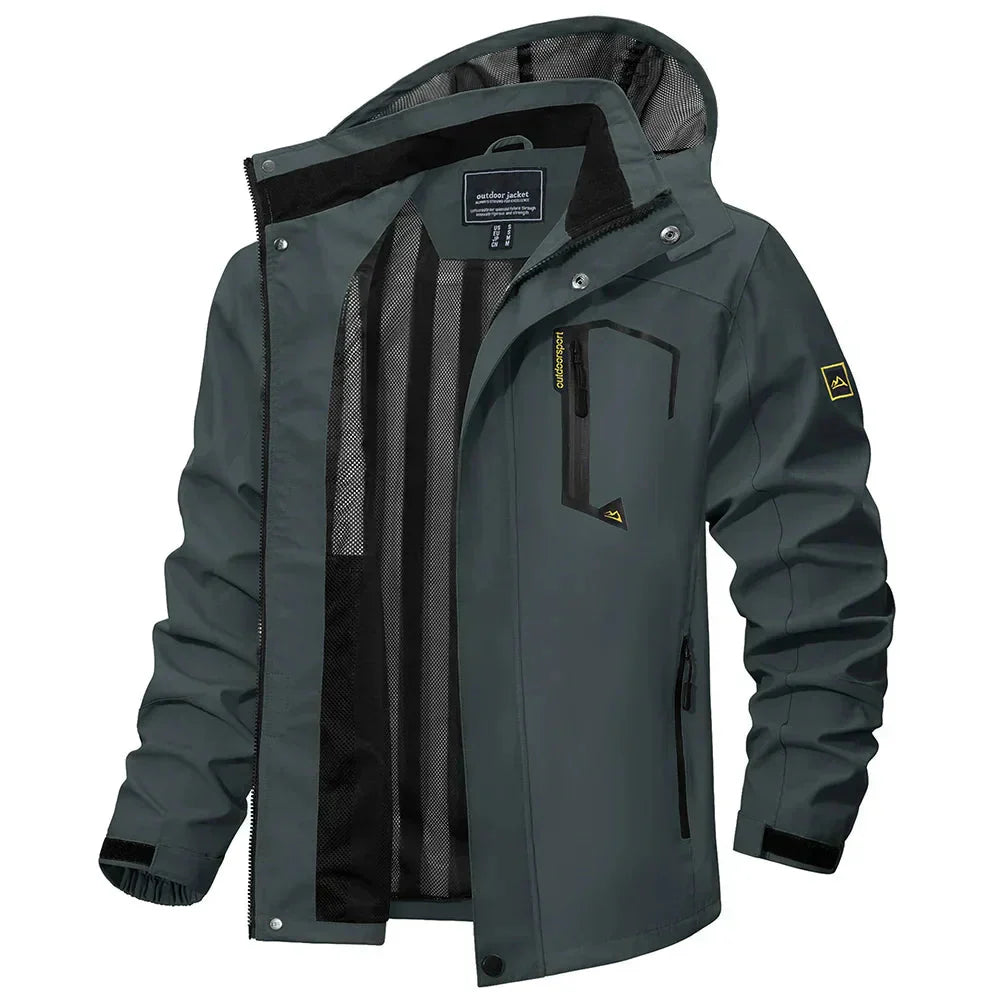 Jaqueta Impermeável Masculina Bonzzano BZ038 em ambiente urbano