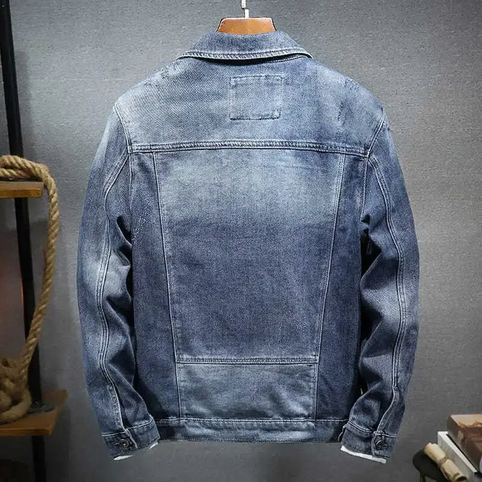 Jaqueta Jeans Masculina Bonzzano BZ153 com design moderno e elegante.