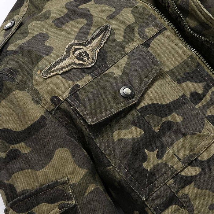 Jaqueta Masculina Camuflada Bonzzano BZ151 com estampa moderna e forro acolchoado.