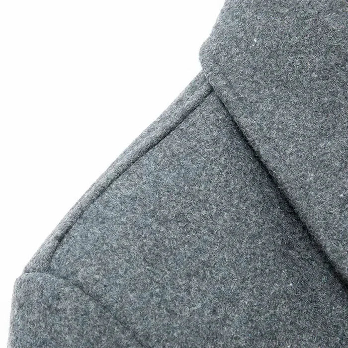 Sobretudo Masculino Curto de Lã Bonzzano BZ205 em exibição, destacando seu corte moderno e tecido de alta qualidade.