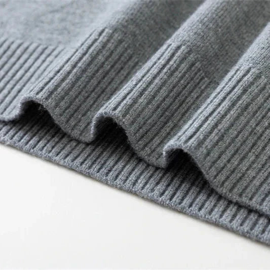 Suéter Casual Masculino Bonzzano BZ182 com gola redonda e ajuste slim fit.