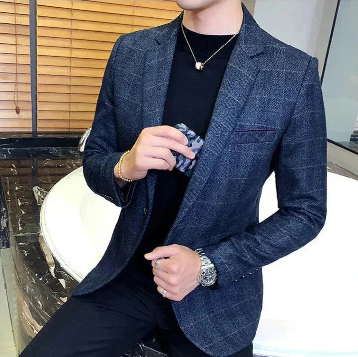 Blazer Masculino Bonzzano BZ196 em tecido leve e corte slim fit