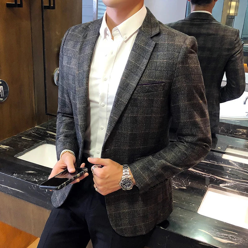 Blazer Masculino Bonzzano BZ196 em tecido leve e corte slim fit