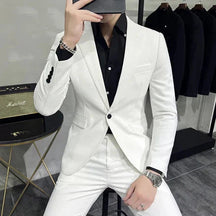 Blazer Masculino Bonzzano BZ189 em algodão, corte slim fit e detalhes refinados.