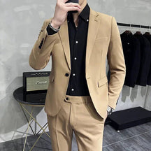 Blazer Masculino Bonzzano BZ189 em algodão, corte slim fit e detalhes refinados.