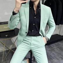 Blazer Masculino Bonzzano BZ189 em algodão, corte slim fit e detalhes refinados.