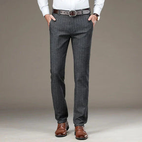 Calça Social Listrada Masculina Bonzzano BZ229 com design elegante e confortável.