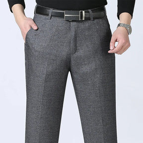 Calça Social Masculina Bonzzano BZ227, elegante e confortável, ideal para ocasiões formais.