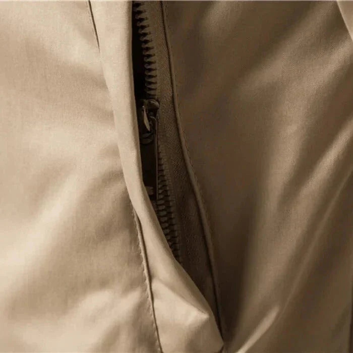 Jaqueta Casual Masculina Bonzzano BZ103 em poliéster resistente com design urbano e bolsos com zíper.