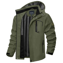 Jaqueta Impermeável Masculina Bonzzano BZ038 em ambiente urbano