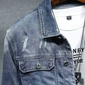 Jaqueta Jeans Masculina Bonzzano BZ153 com design moderno e elegante.