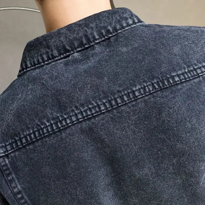 Jaqueta Jeans Masculina Bonzzano BZ160 com botões metálicos exclusivos.