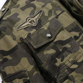 Jaqueta Masculina Camuflada Bonzzano BZ151 com estampa moderna e forro acolchoado.