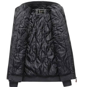 Jaqueta Masculina Casual Bonzzano BZ091 em fundo neutro, destacando seu design moderno e elegante.