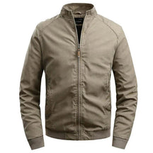 Jaqueta Masculina Casual Bonzzano BZ091 em fundo neutro, destacando seu design moderno e elegante.