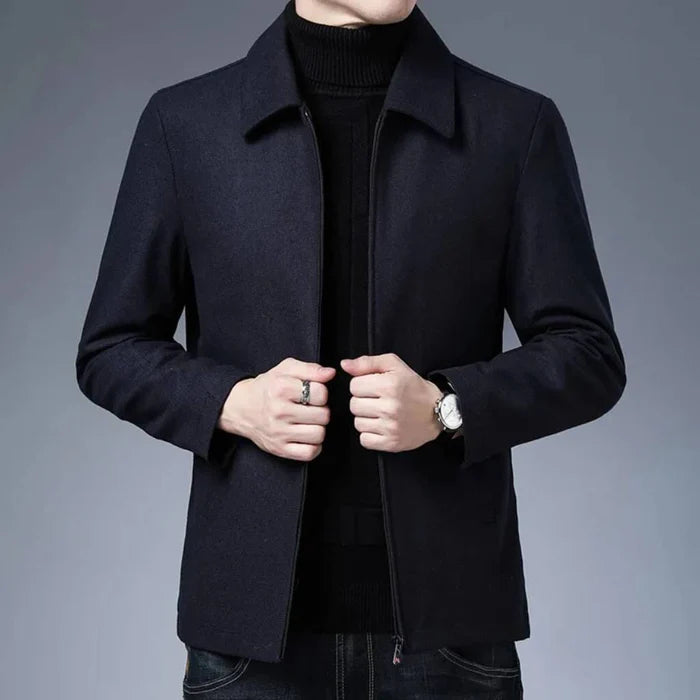 Jaqueta Masculina Bonzzano BZ110 em poliéster com design clássico e funcional.