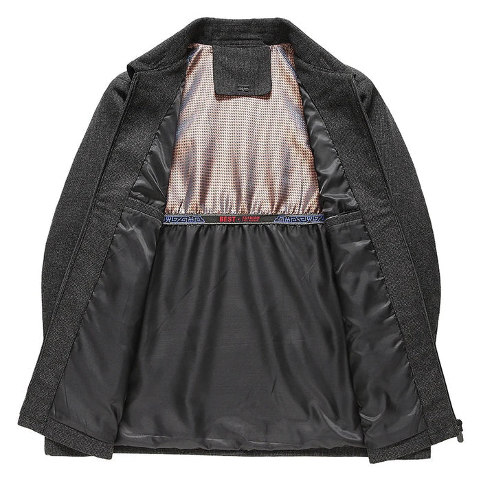 Jaqueta Masculina Bonzzano BZ110 em poliéster com design clássico e funcional.