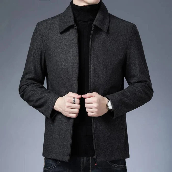 Jaqueta Masculina Bonzzano BZ110 em poliéster com design clássico e funcional.